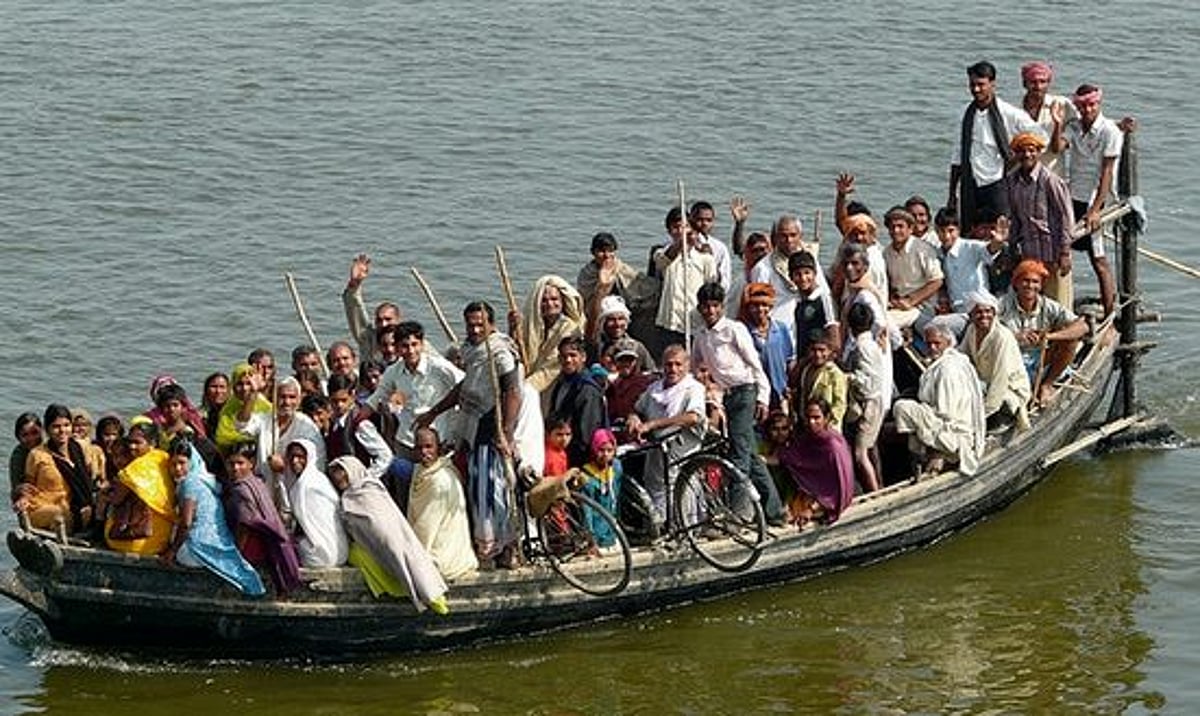 கங்கையில் அடித்து செல்லப்பட்ட 14 பேர் கதி என்ன? பீகாரில் சோகம்